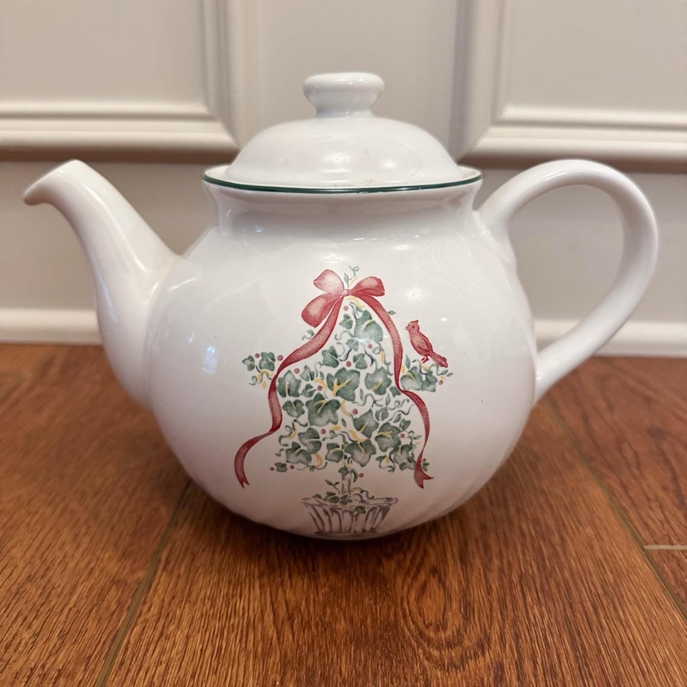 Corelle Coordinates Holiday Tea Pot Christmas Topiary‎ Cardinal Stoneware
